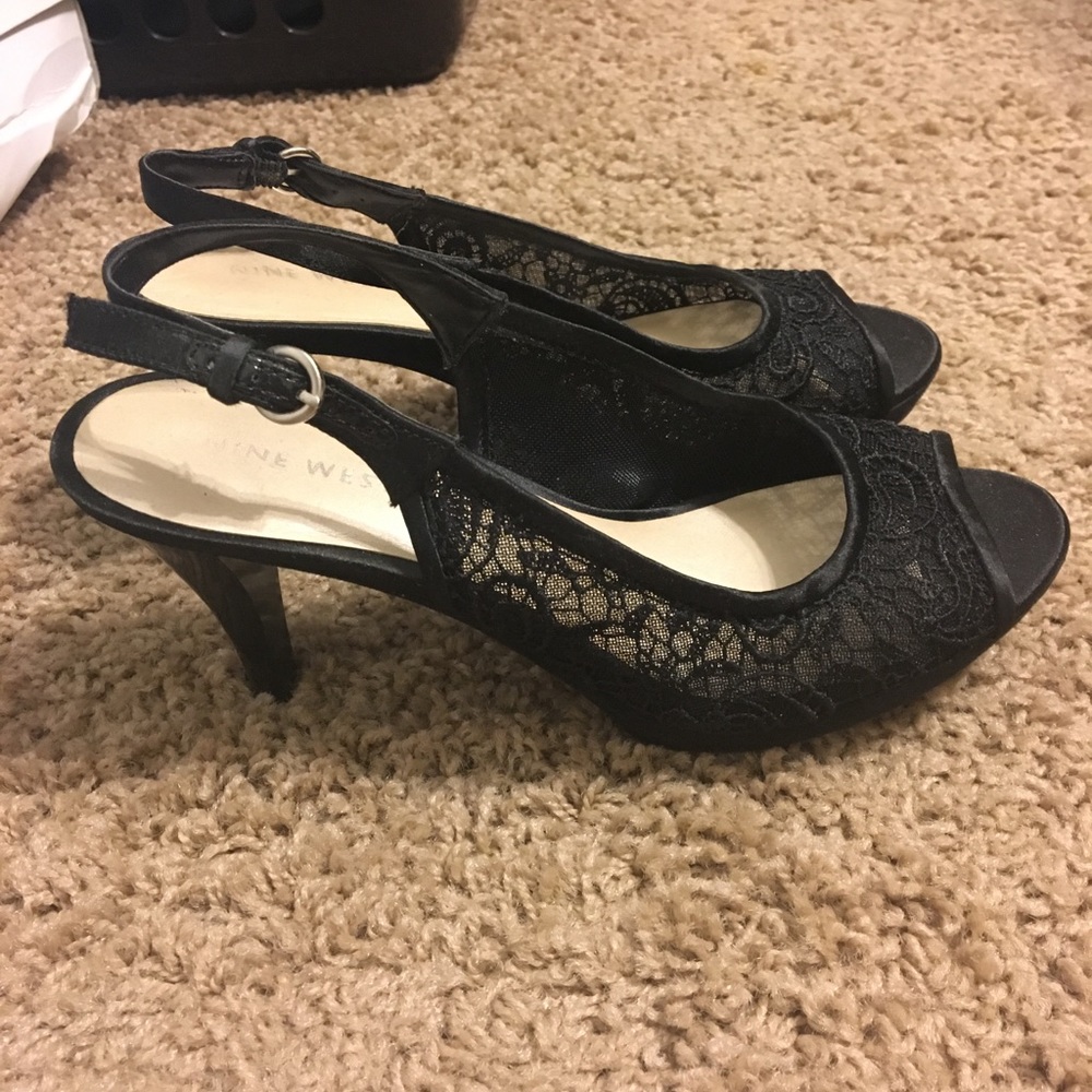 Stylish lace heels